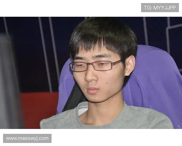 FPX战队在DOTA2比赛中的整体压制表现及其带来的胜负影响分析